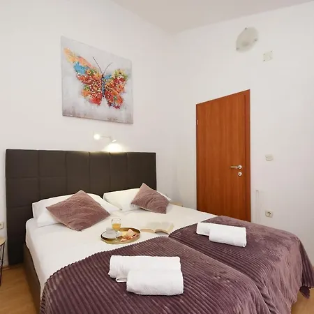 By The Sea Starigrad, Paklenica - 14113 Apartman Starigrad-Paklenica