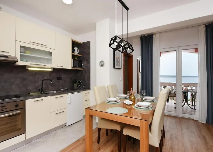 Apartman By The Sea Starigrad, Paklenica - 14113 *