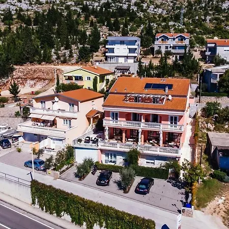 By The Sea Starigrad, Paklenica - 14113 Apartman *